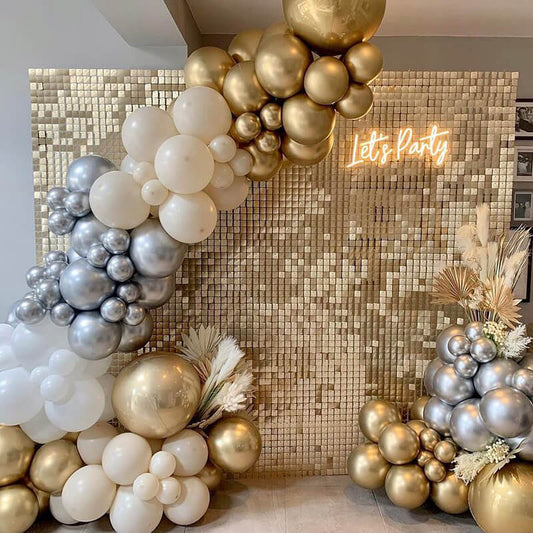 Shimmer Wall with Standard Balloon Garland